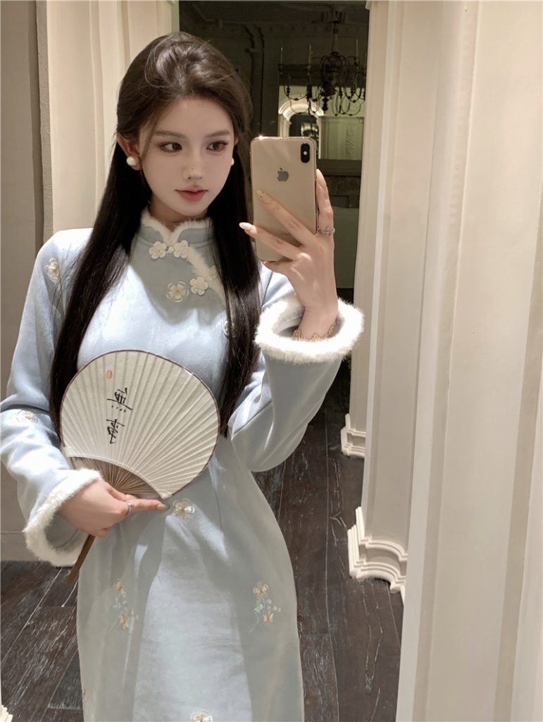 New Chinese Style Fleece Lined Embroidered A Line Dress for Women