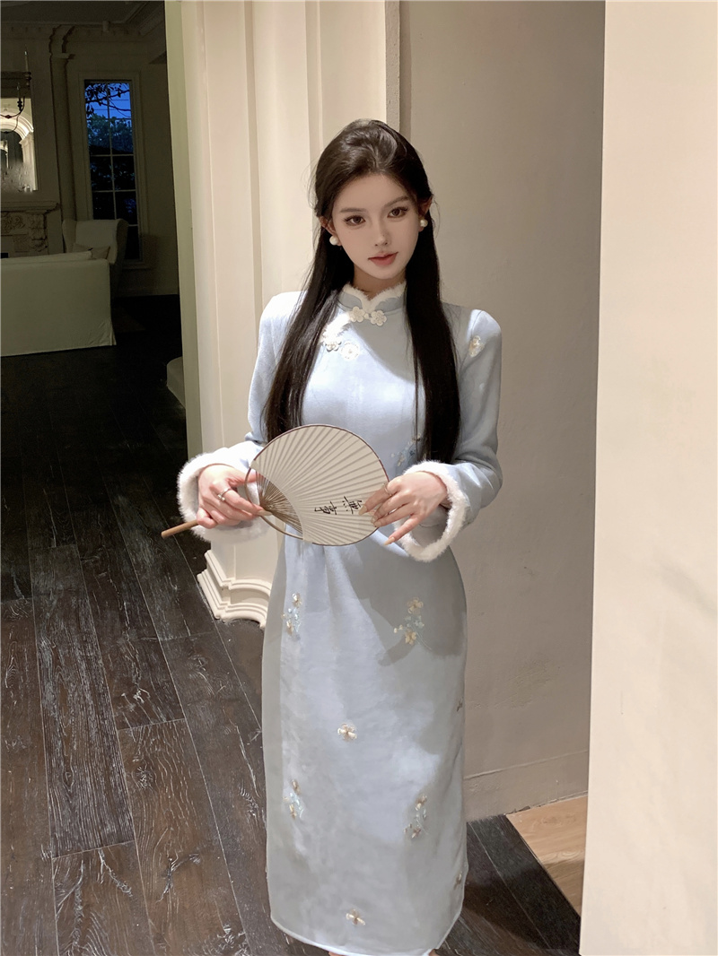 New Chinese Style Fleece Lined Embroidered A Line Dress for Women - Image 3