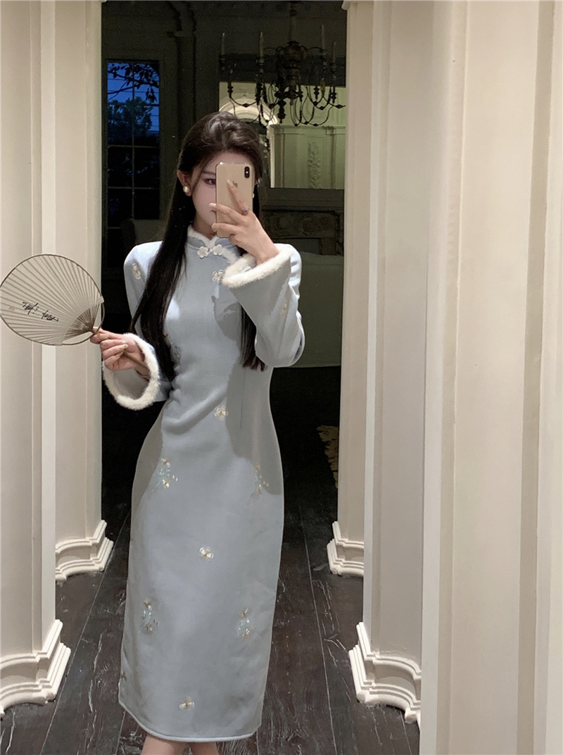 New Chinese Style Fleece Lined Embroidered A Line Dress for Women - Image 4