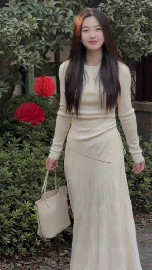2025 New French Style Soft Knit Dress Set for Women Autumn Winter Lazy High-End Waist-Cinching Long Skirt Two-Piece Set - Style 5ca17f