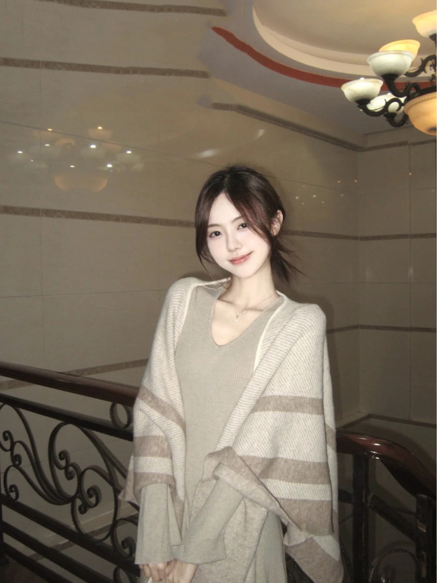 Women's Oatmeal Knit Cape and V-Neck Dress Two-Piece Set 2026 Spring - Image 4