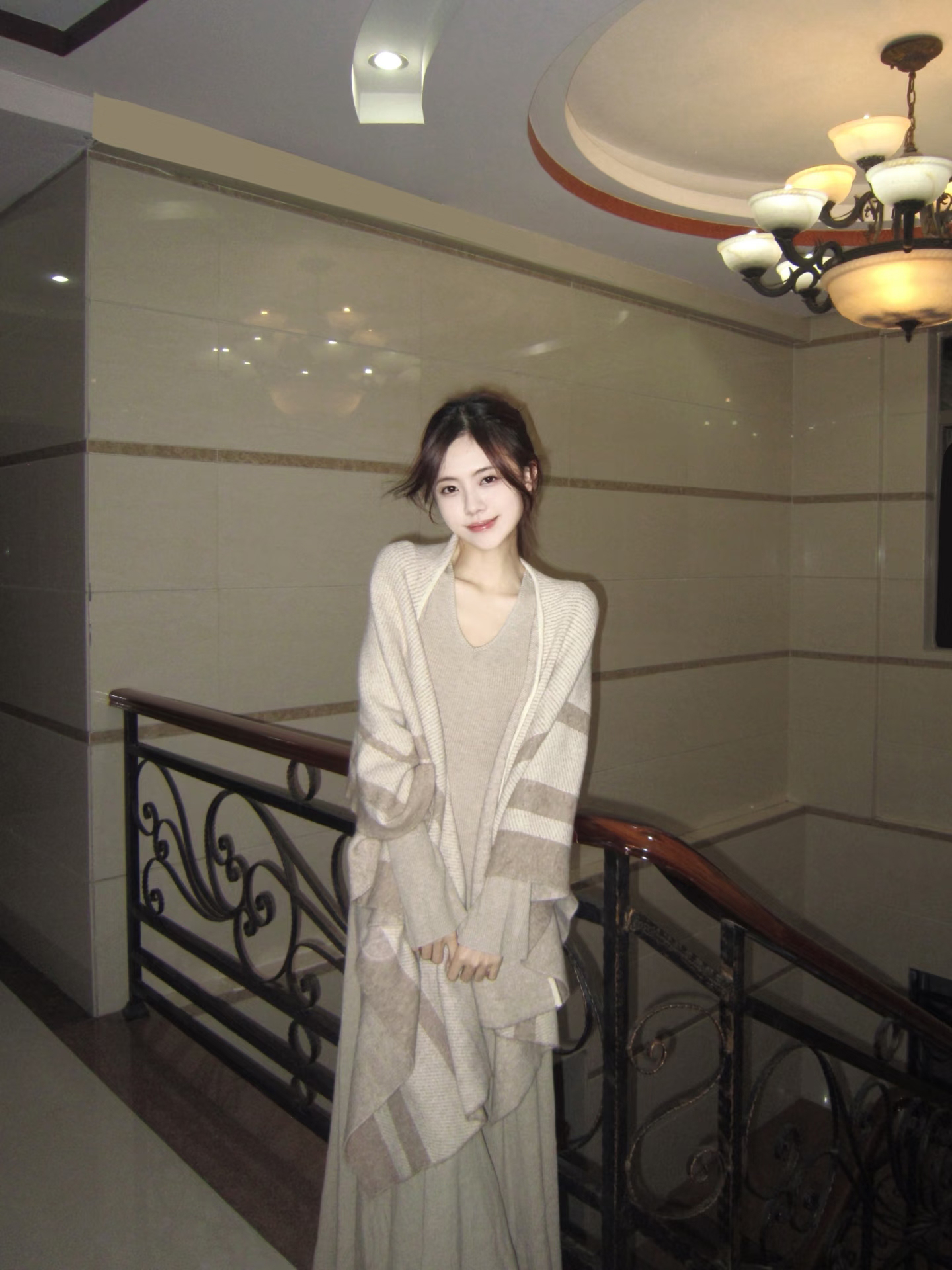 Women's Oatmeal Knit Cape and V-Neck Dress Two-Piece Set 2026 Spring - Image 2