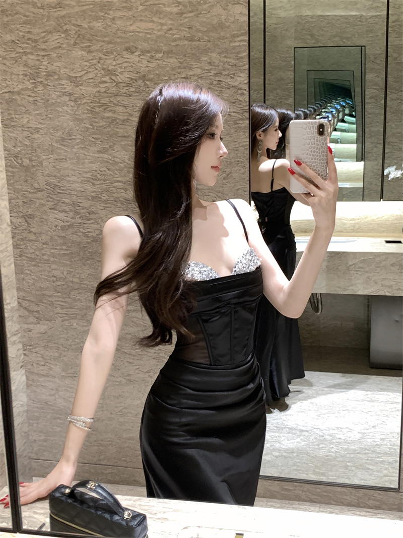 Women's Off-Shoulder Bodycon Midi Dress in Black - Elegant French Style