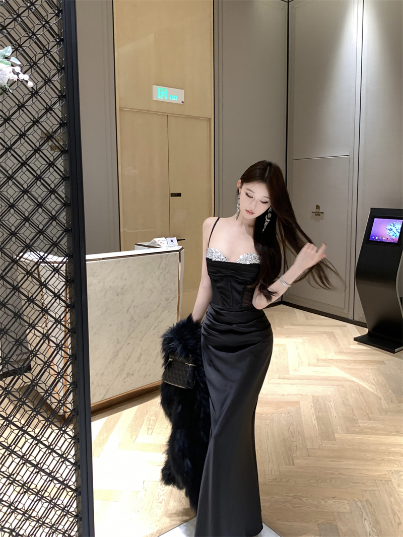 Women's Off-Shoulder Bodycon Midi Dress in Black - Elegant French Style - Image 4