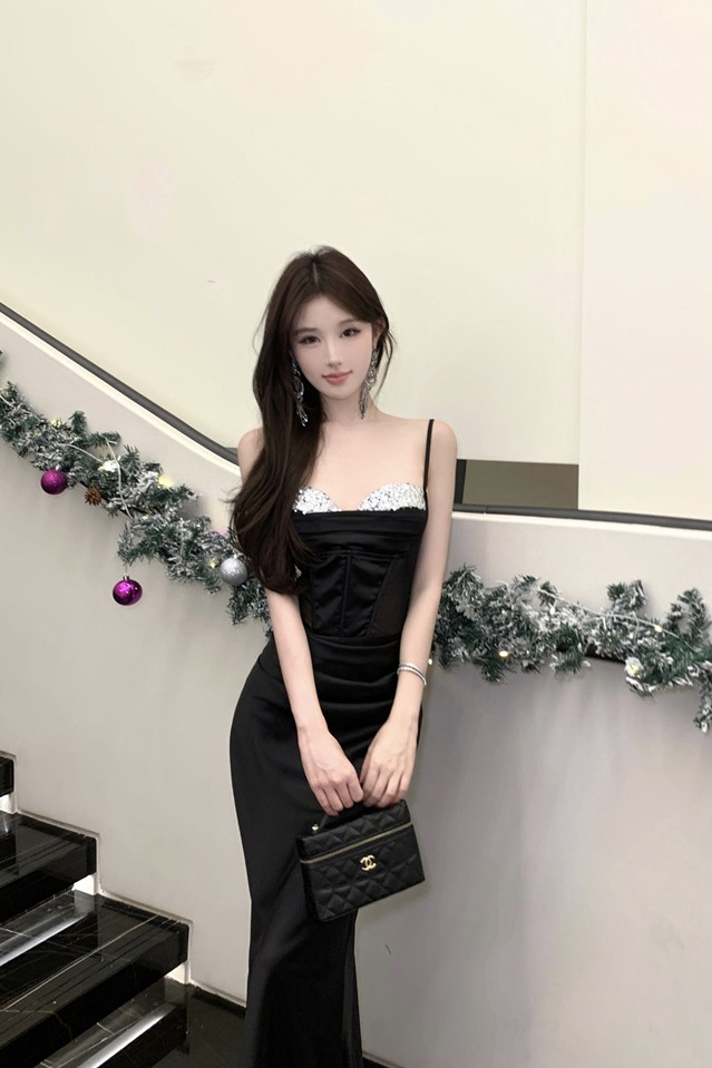 Women's Off-Shoulder Bodycon Midi Dress in Black - Elegant French Style - Image 5