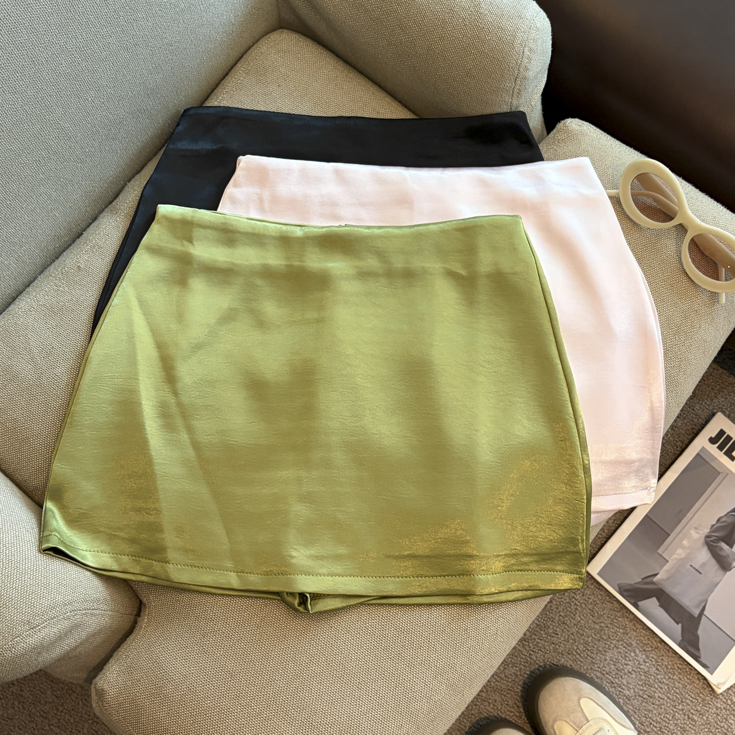New Solid Color Casual Slimming Anti-Exposure Satin Lace Glossy Skirt - Image 2