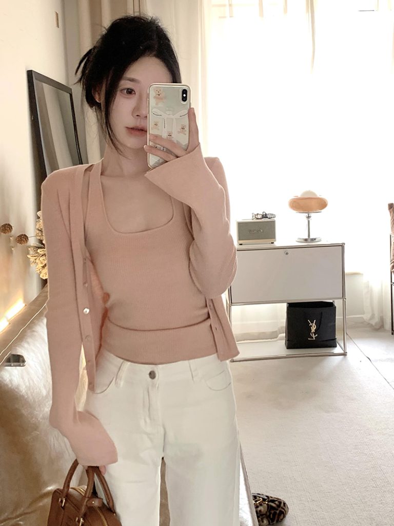 Women's Knit Cardigan and Halter Vest Two-Piece Set Fall Long Sleeve Lightweight - Style 5fbdcd