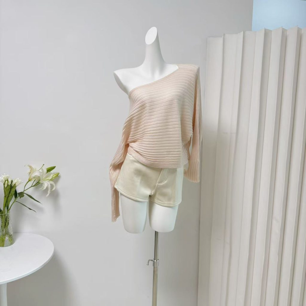 Women's Off-Shoulder Lazy Knit Sweater 30% Wool
